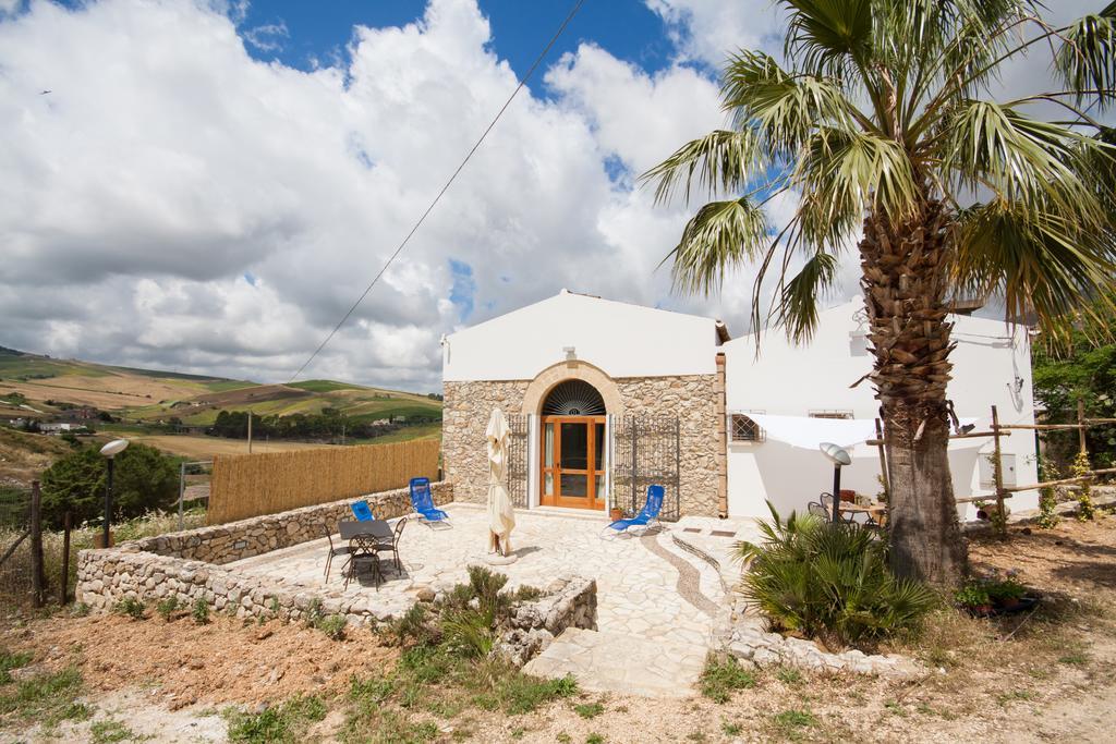 Antico Casale Siciliano Guest House Balata di Baida Bagian luar foto