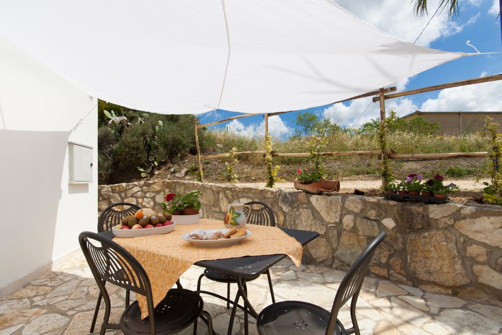 Antico Casale Siciliano Guest House Balata di Baida Bagian luar foto