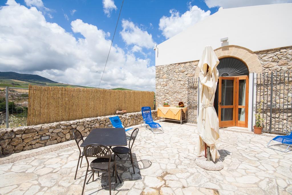 Antico Casale Siciliano Guest House Balata di Baida Bagian luar foto